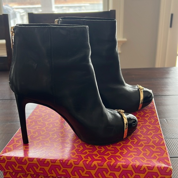 Tory Burch Pacey Cap Toe Ankle Bootie - Picture 3 of 6